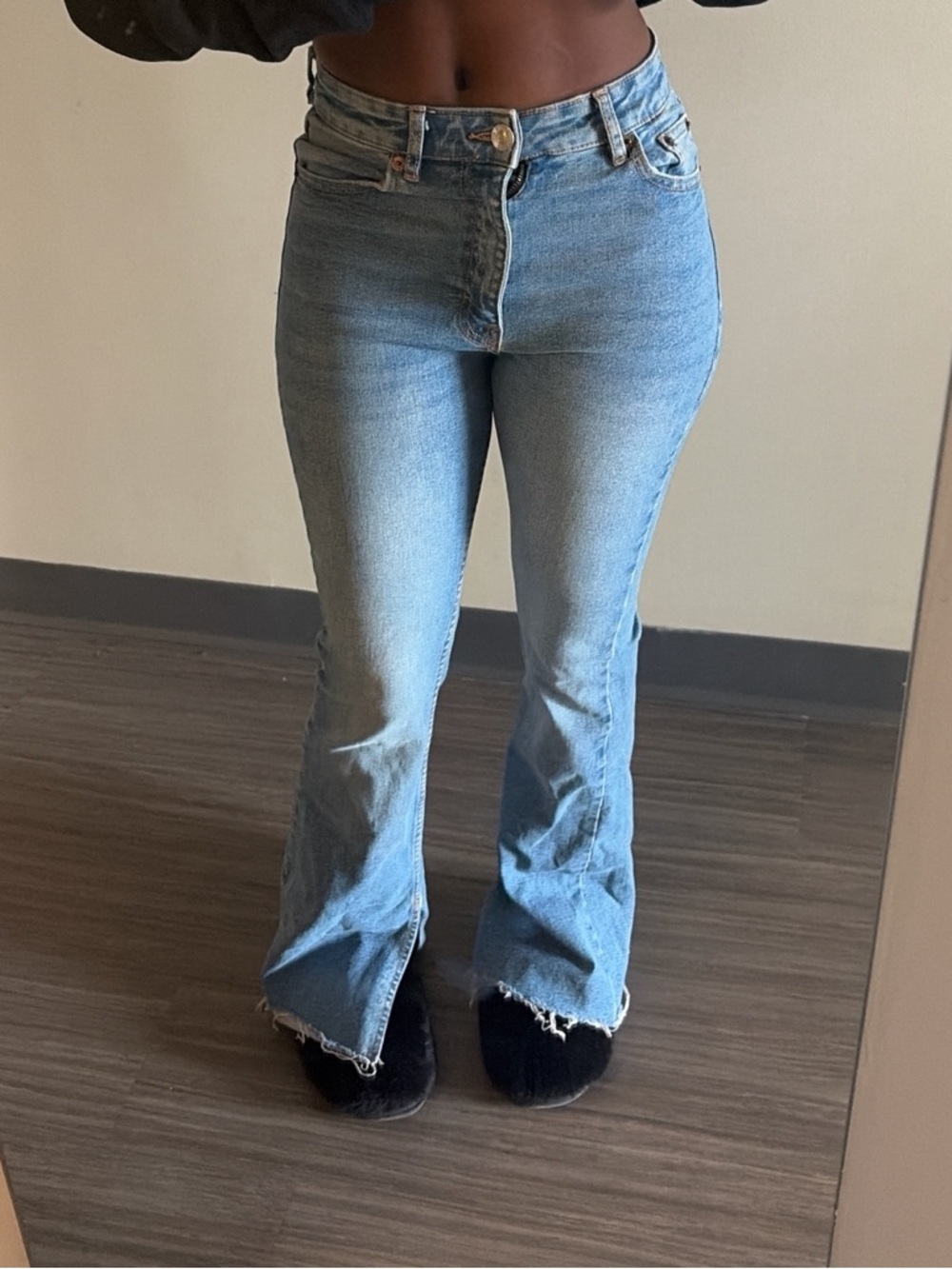 Pull&Bear Women's Flared Mid-Rise Blue Jeans